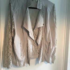 Gorgeous light gray stretchy jacket Size XL Worn twice